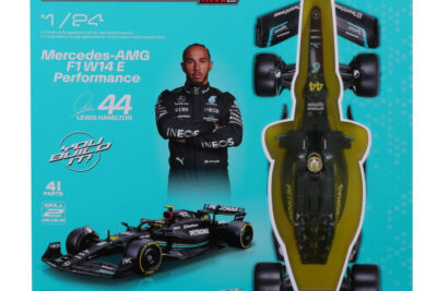 Bburago - Mercedes-AMG F1 W14 2023 Model Kit #44 Lewis Hamilton (1/24 Scale Model Kit)
