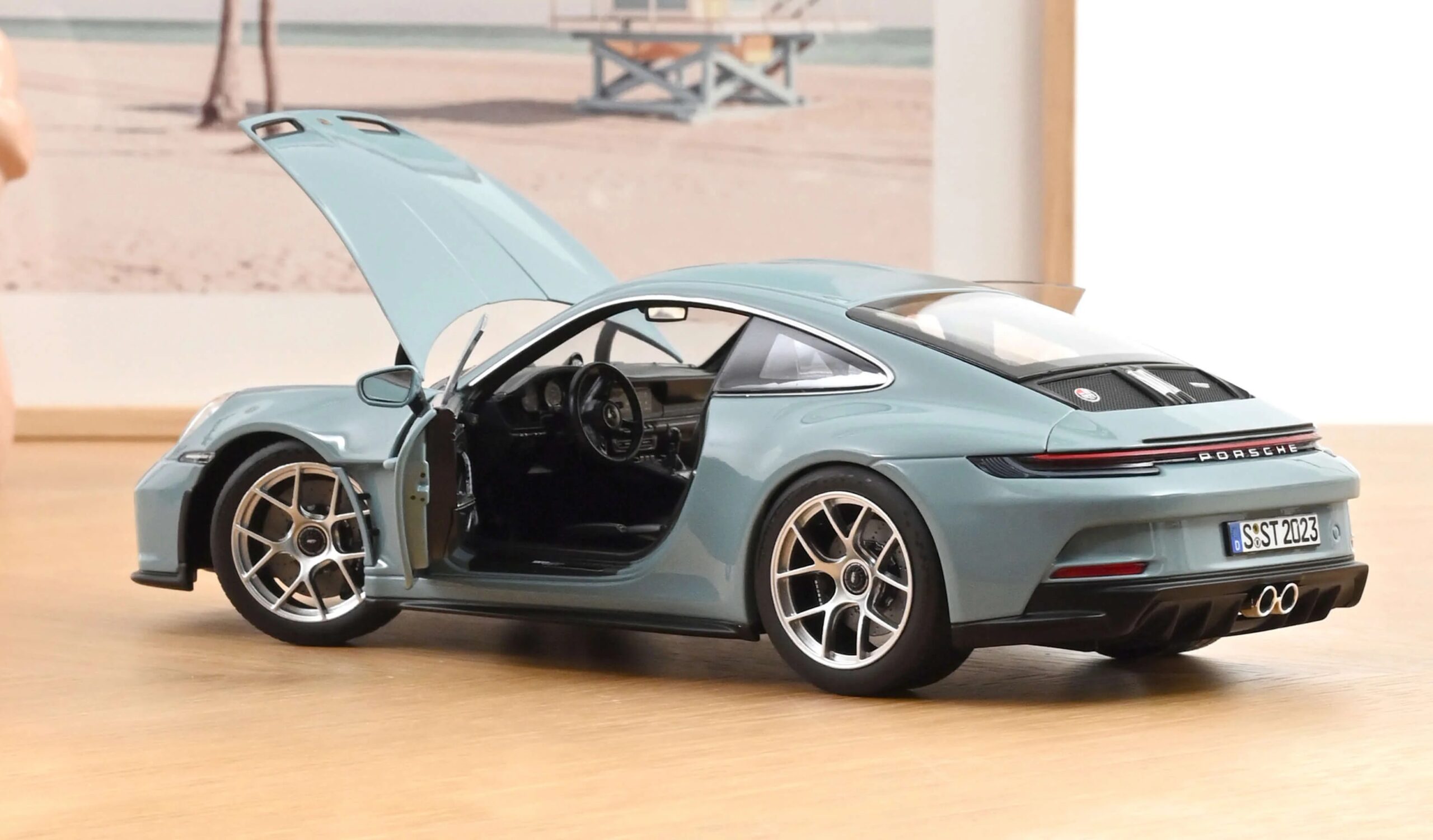 Norev - Porsche 911 S/T 2023 Bleu Meissen (1:18 Scale Model) - Image 2