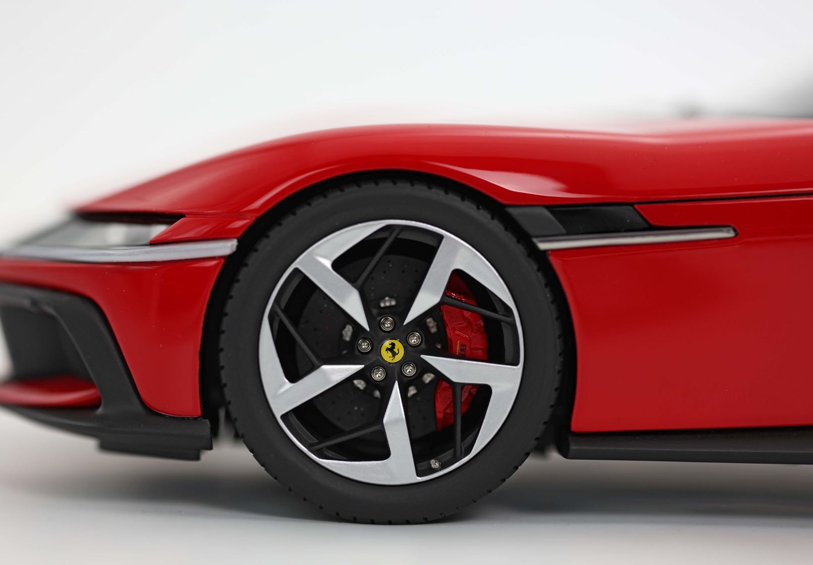 BBR Models - Ferrari 12Cilindri Coupe Rosso Corsa Silver Rims and Red Brakes (1:18 Scale Model) - Image 6